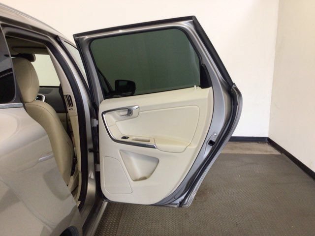 Used 2015 Volvo XC60 T5 Platinum AWD/4WD image 9