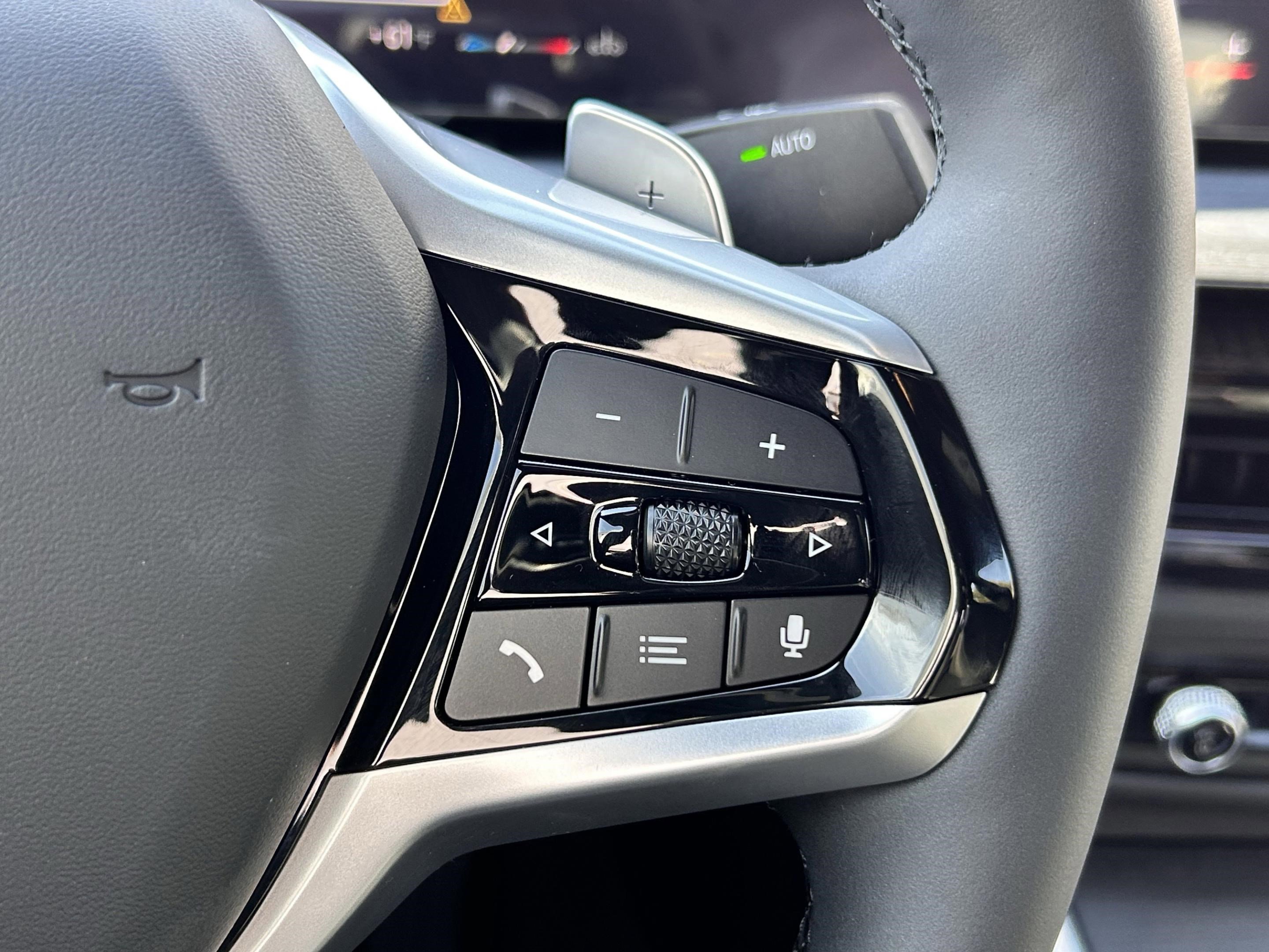 Used 2026 BMW 330i Sedan w/ Convenience Package image 12