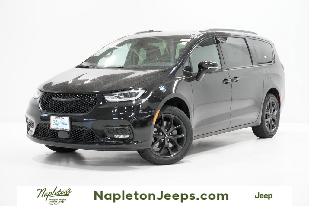 New 2024 Chrysler Pacifica Limited w/ S Appearance Package