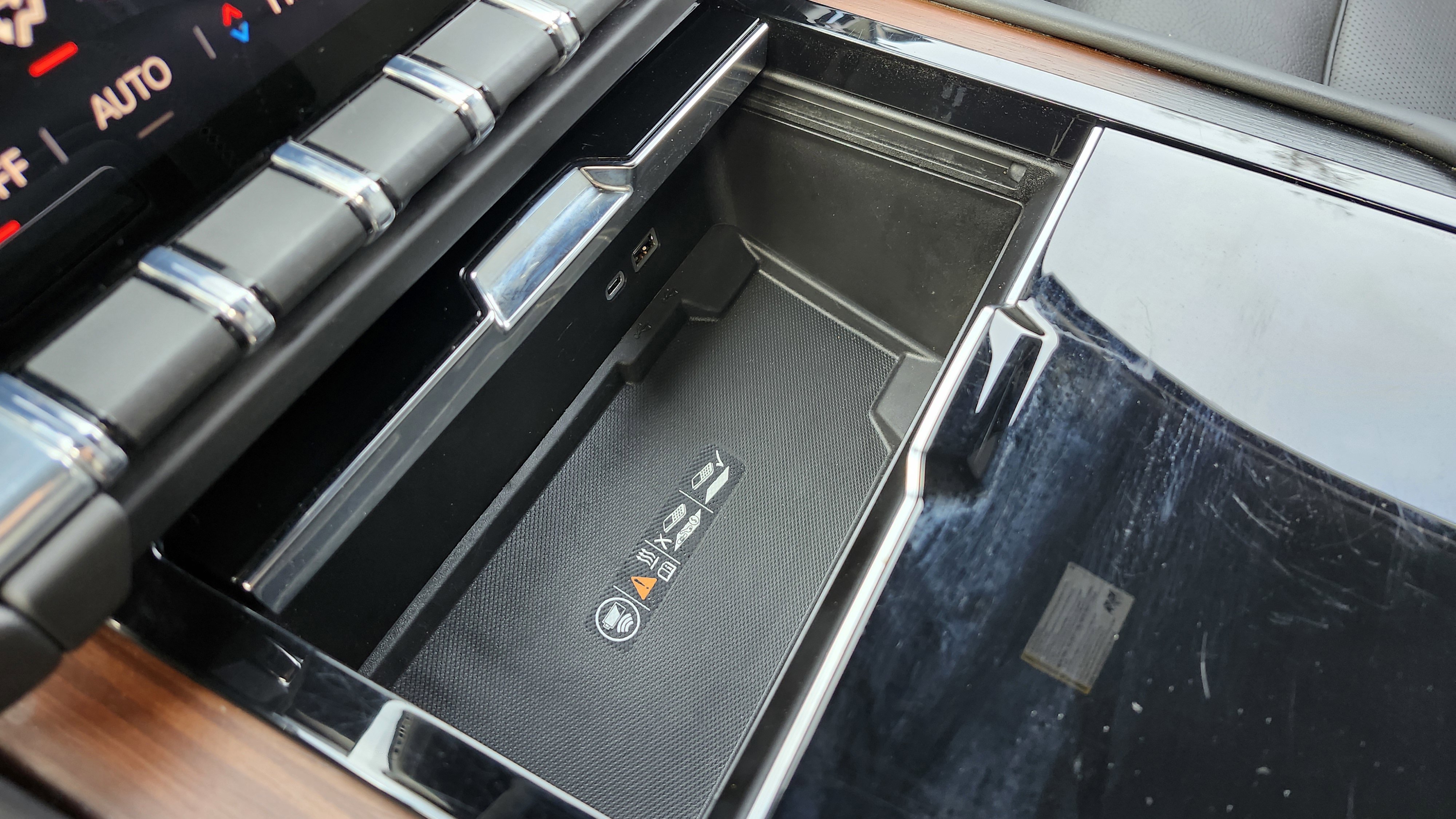 Used 2025 GMC Yukon Denali image 9