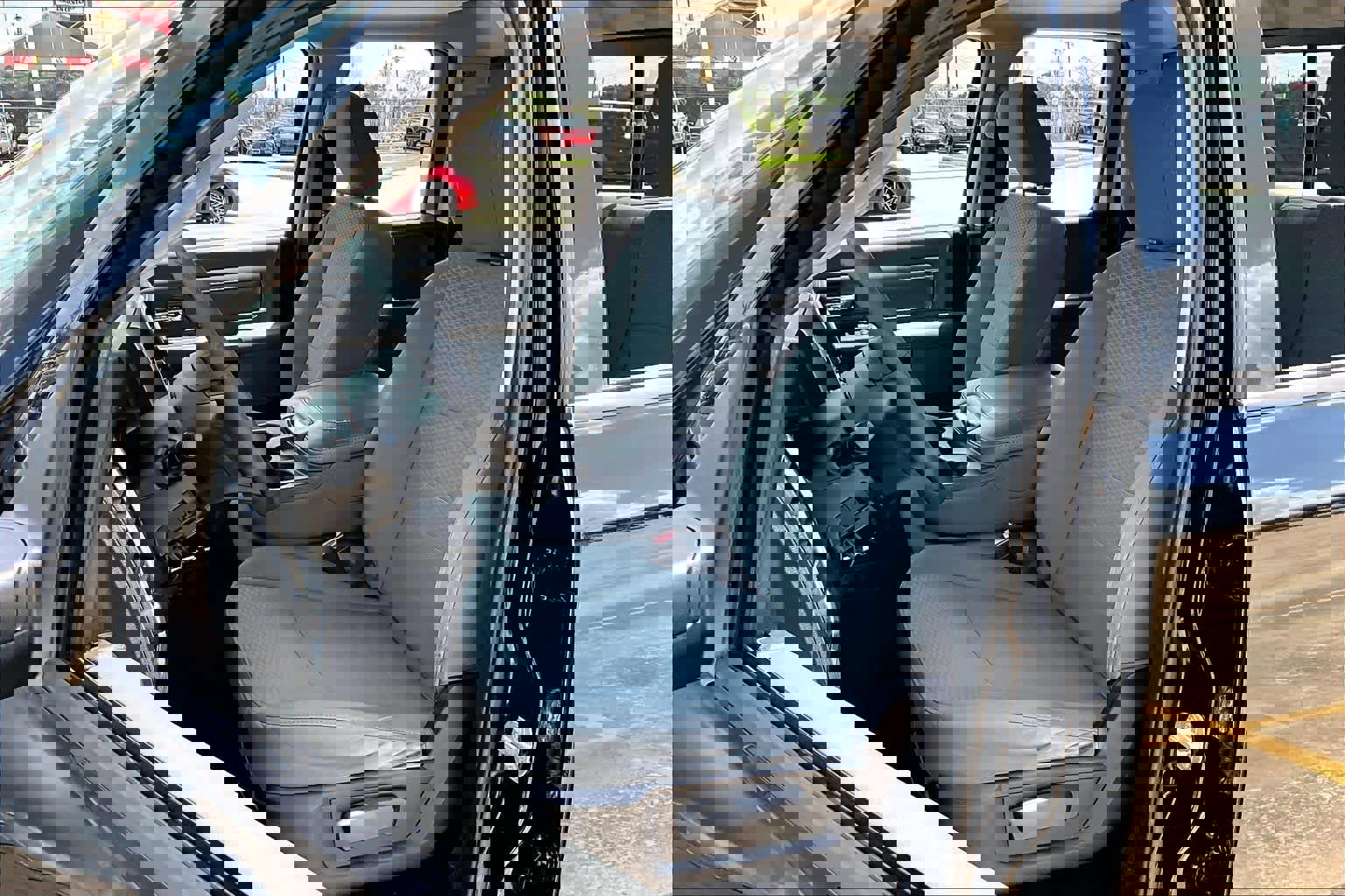 Used 2015 RAM 1500 Classic SLT image 7