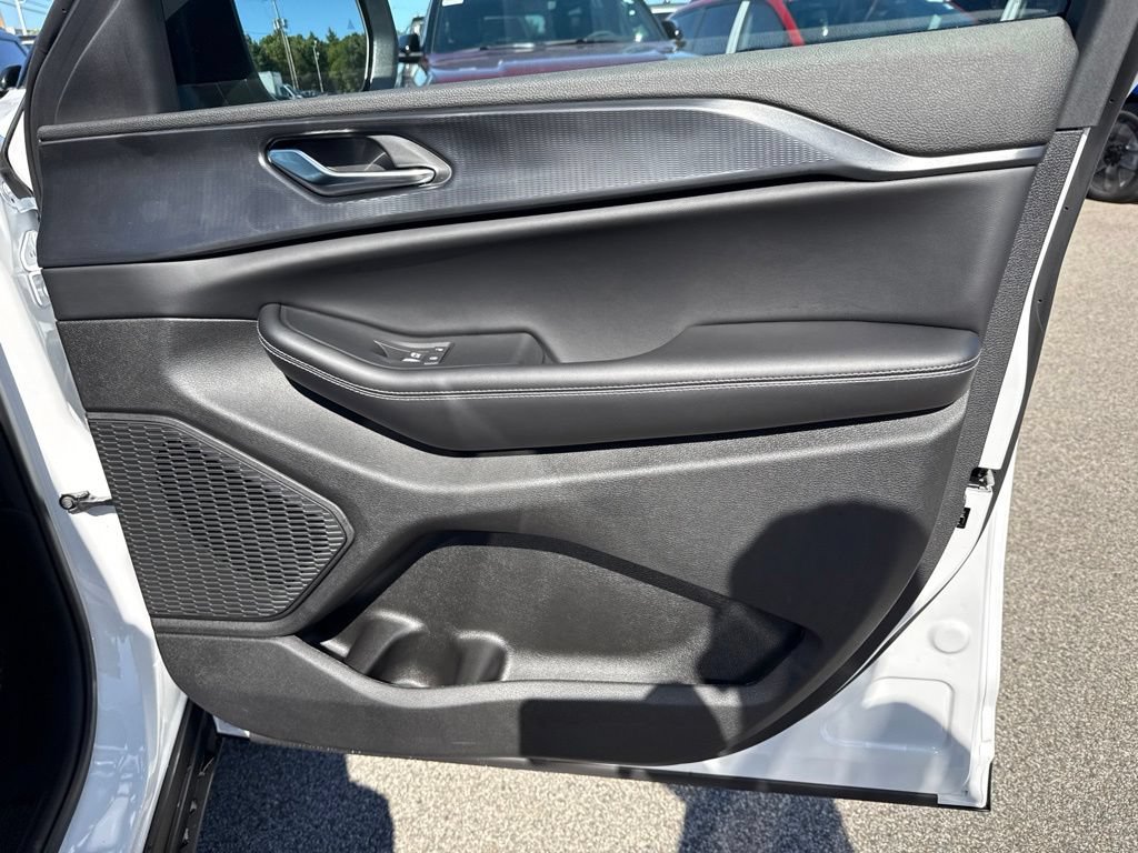 New 2027 Jeep Grand Cherokee Laredo X AWD/4WD image 28