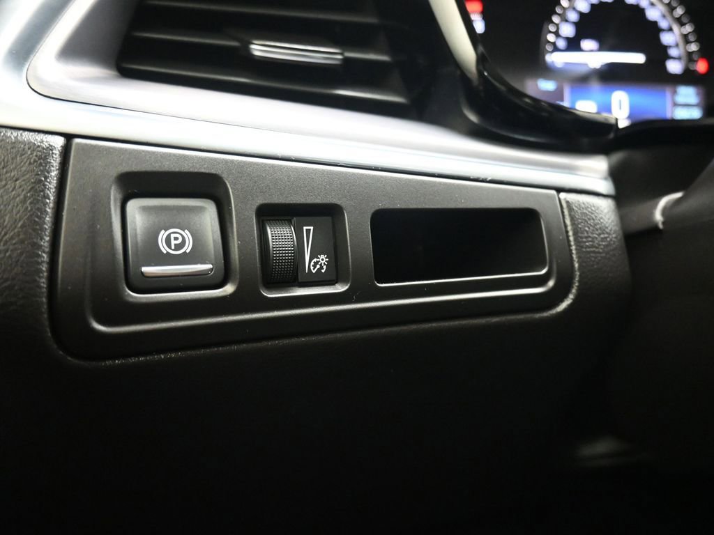 Used 2019 Cadillac XT5 Premium Luxury AWD/4WD image 27