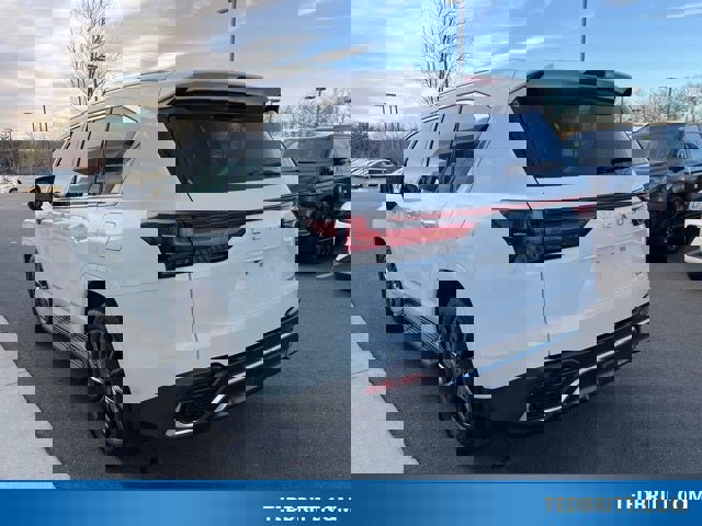 Used 2024 Lexus LX 600 F Sport image 6