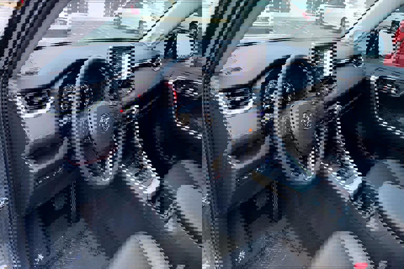 Used 2019 Toyota RAV4 Limited image 17