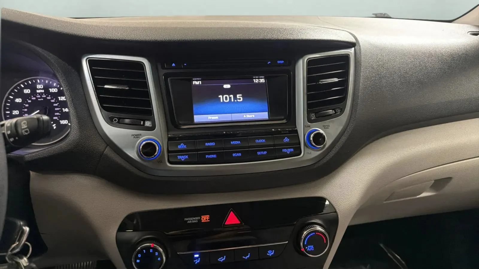 Used 2016 Hyundai Tucson SE w/ Option Group 02 FWD image 13