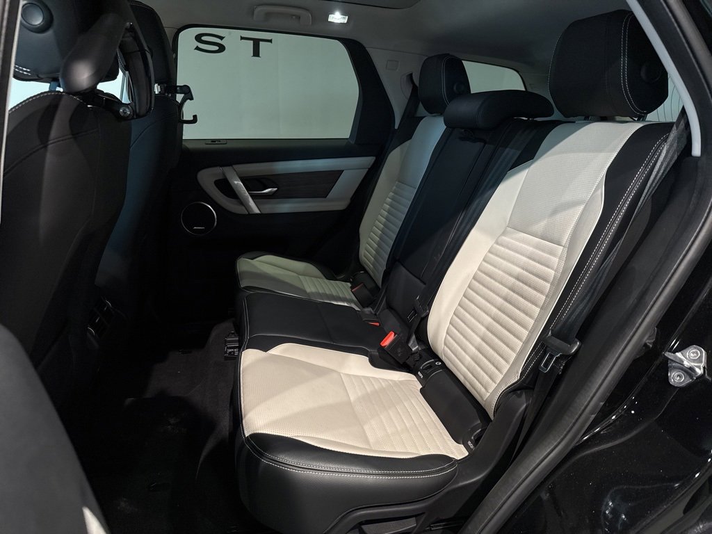 Used 2022 Land Rover Discovery Sport S R-Dynamic image 16