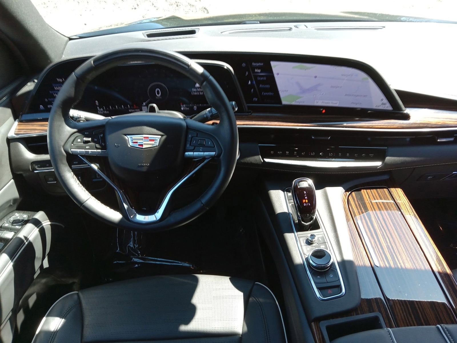 Certified 2023 Cadillac Escalade Premium Luxury w/ Performance Package AWD/4WD image 15