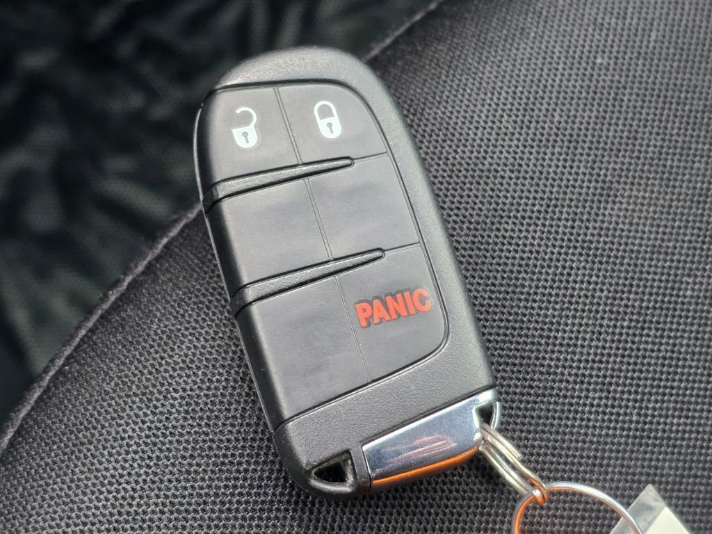 Used 2018 Jeep Renegade Altitude FWD image 34