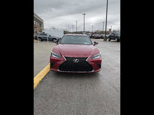 Used 2025 Lexus ES 300h F Sport w/ Accessory Package (Z1) image 5