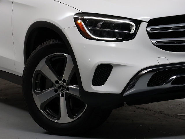 Used 2020 Mercedes-Benz GLC 300 4MATIC image 3