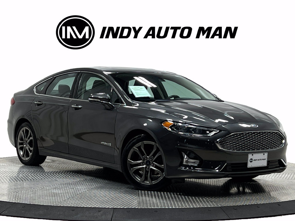Used 2019 Ford Fusion Titanium FWD image 2