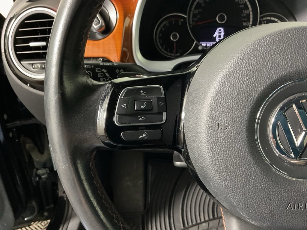 Used 2013 Volkswagen Beetle Turbo FWD image 26