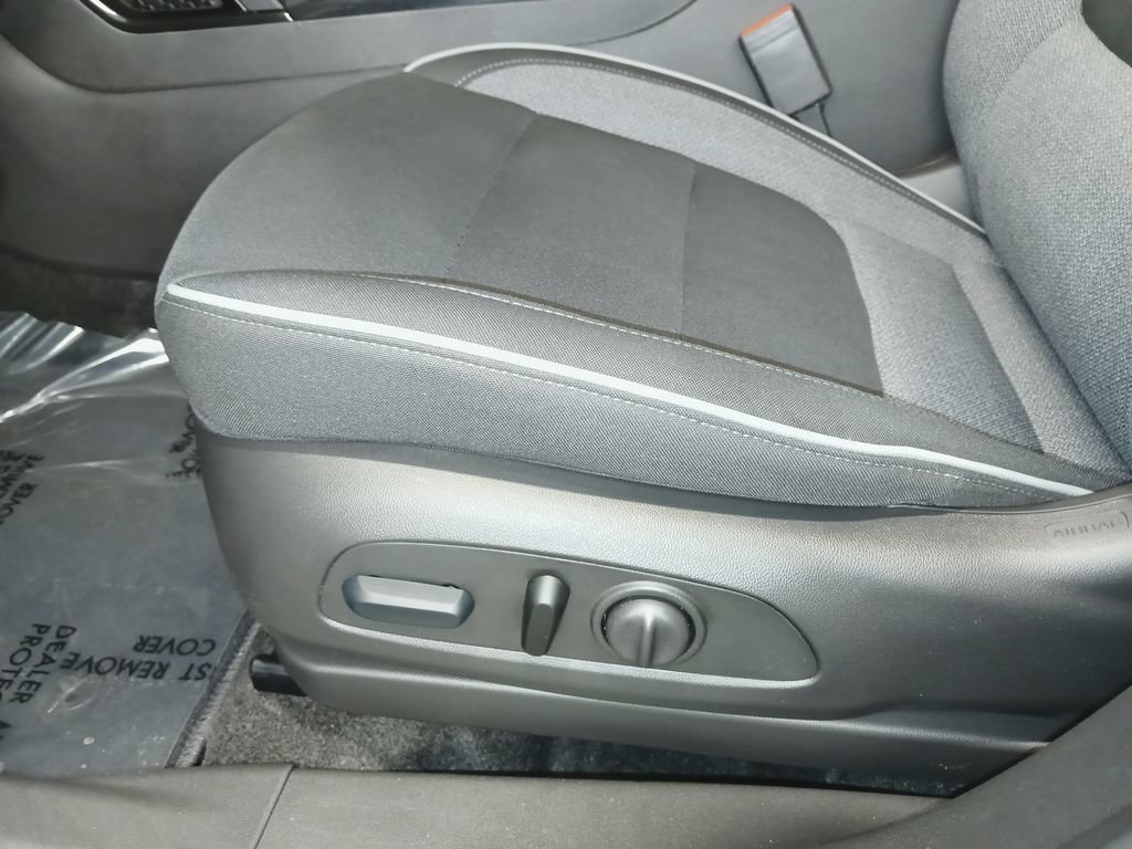Used 2024 Chevrolet TrailBlazer LT w/ Convenience Package FWD image 16