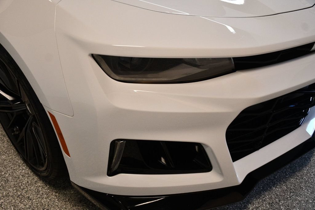 Used 2018 Chevrolet Camaro ZL1 RWD image 9
