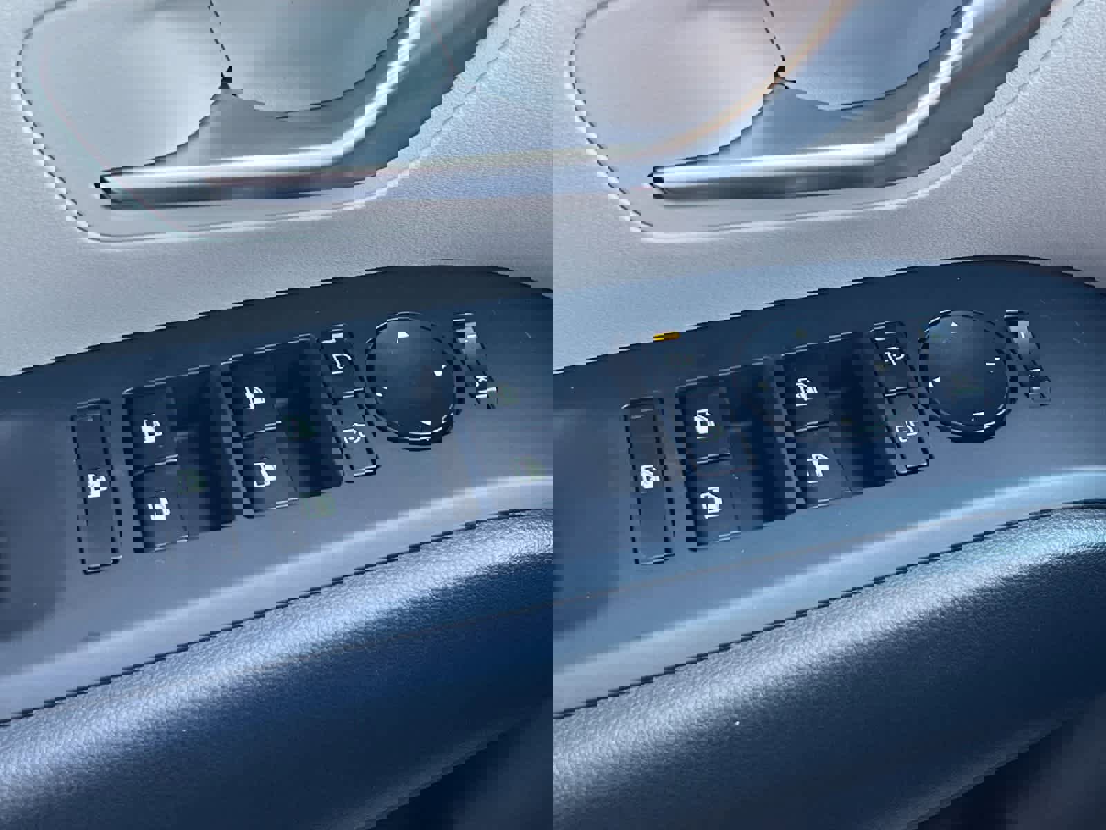 New 2026 Hyundai Tucson Blue SE image 13