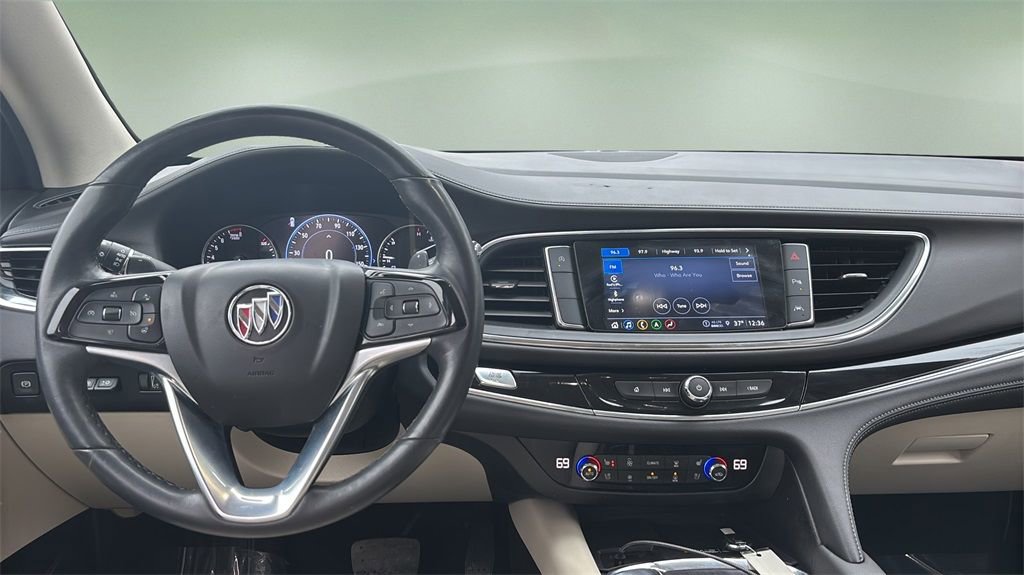 Used 2023 Buick Enclave Avenir image 14