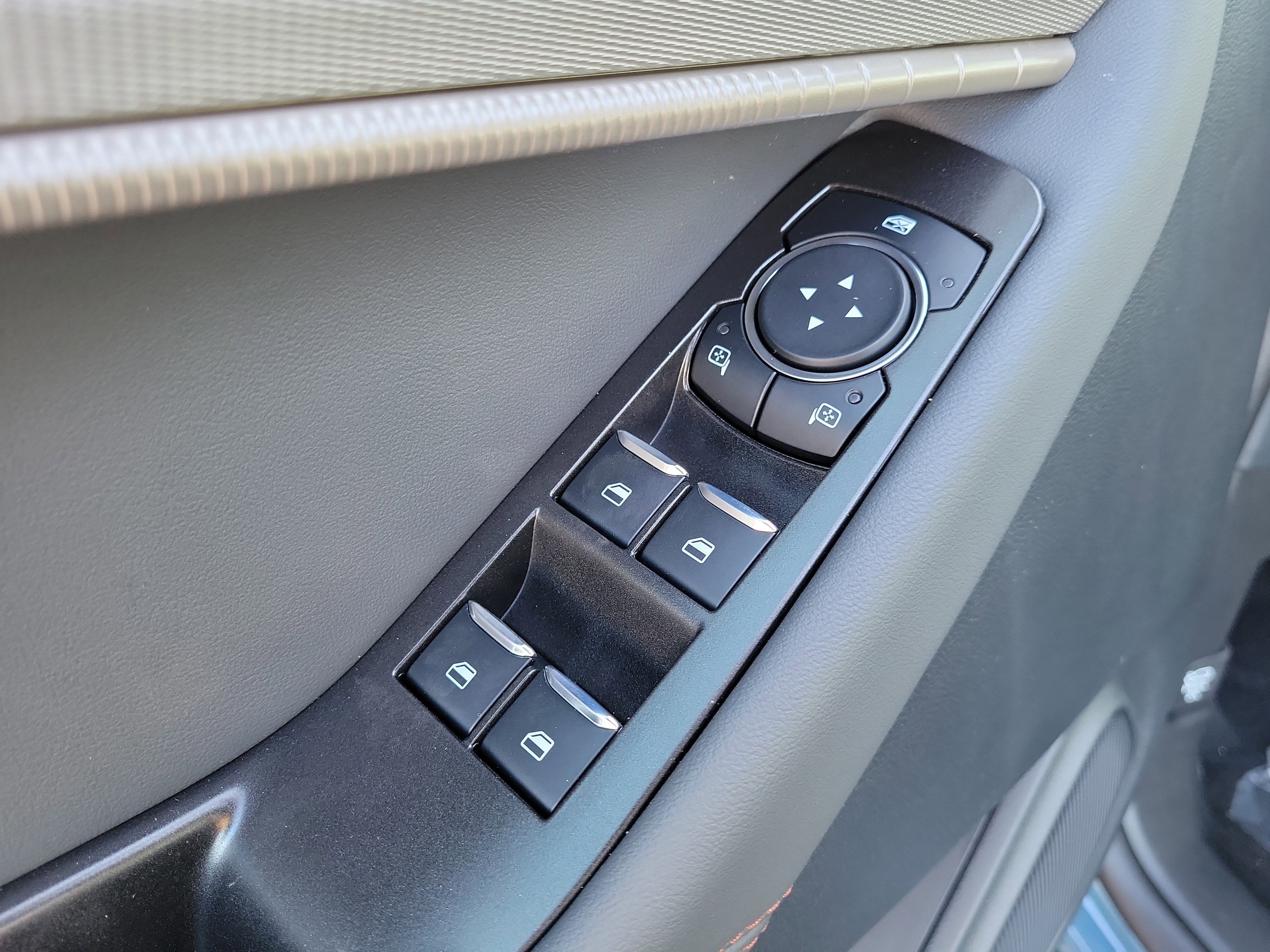 New 2026 Ford Explorer Active image 19