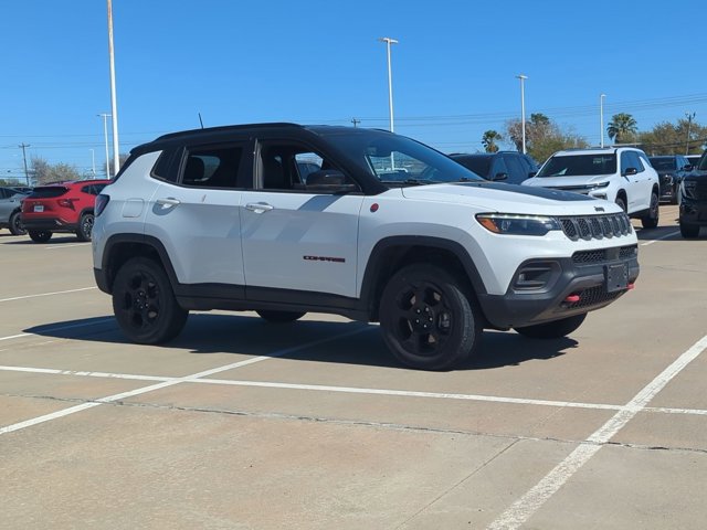 Used 2023 Jeep Compass Trailhawk w/ Trailhawk Elite Group video 2