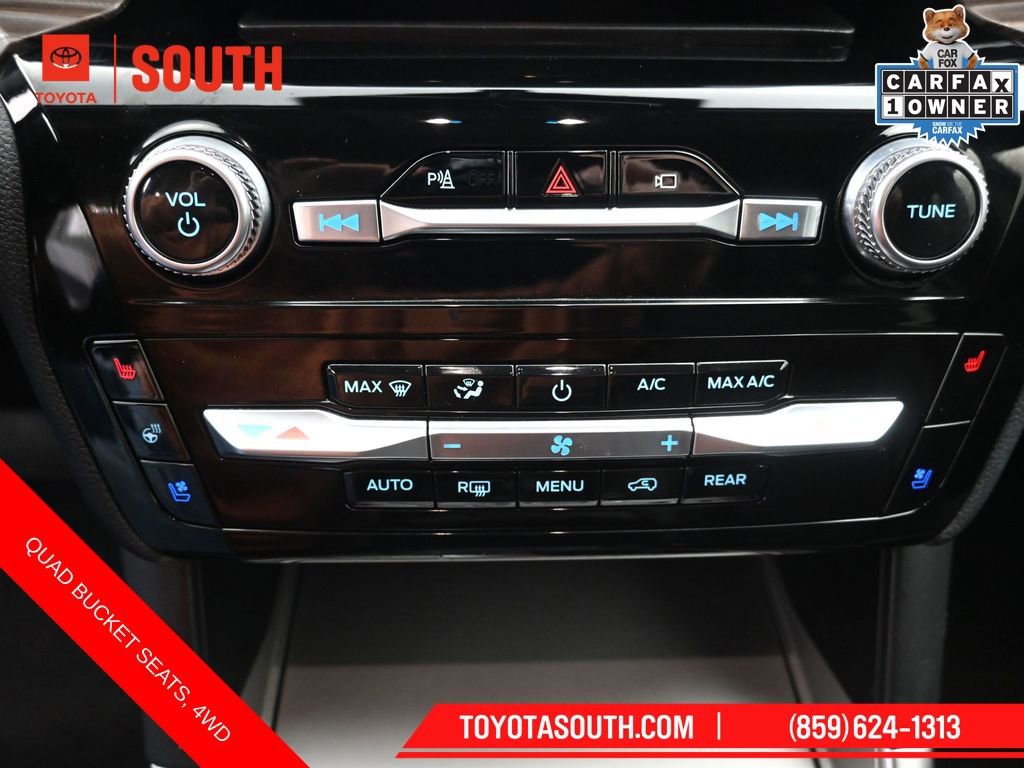 Used 2023 Ford Explorer Limited AWD/4WD image 20