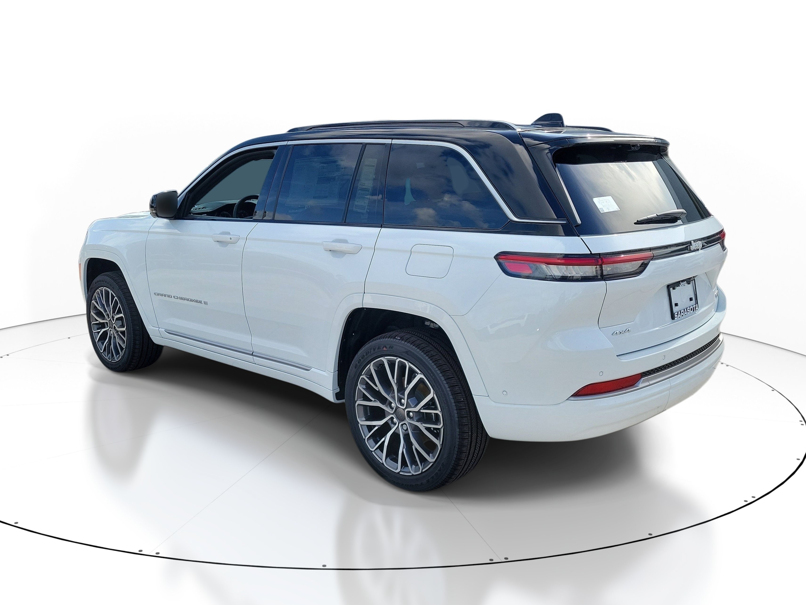 New 2026 Jeep Grand Cherokee Summit AWD/4WD image 4