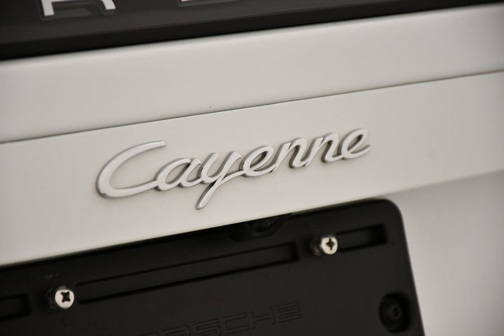 Used 2023 Porsche Cayenne image 11