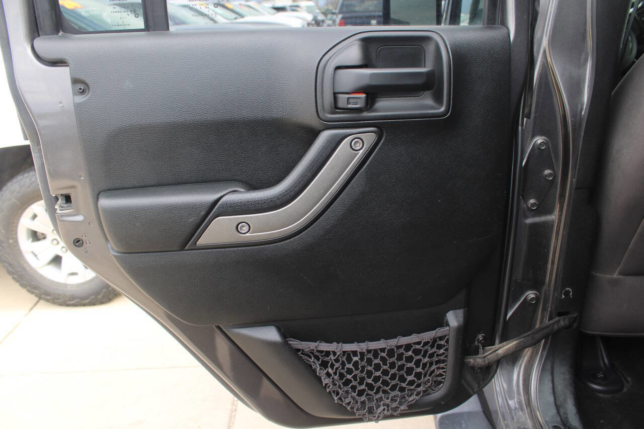 Used 2018 Jeep Wrangler Unlimited Sport S image 9