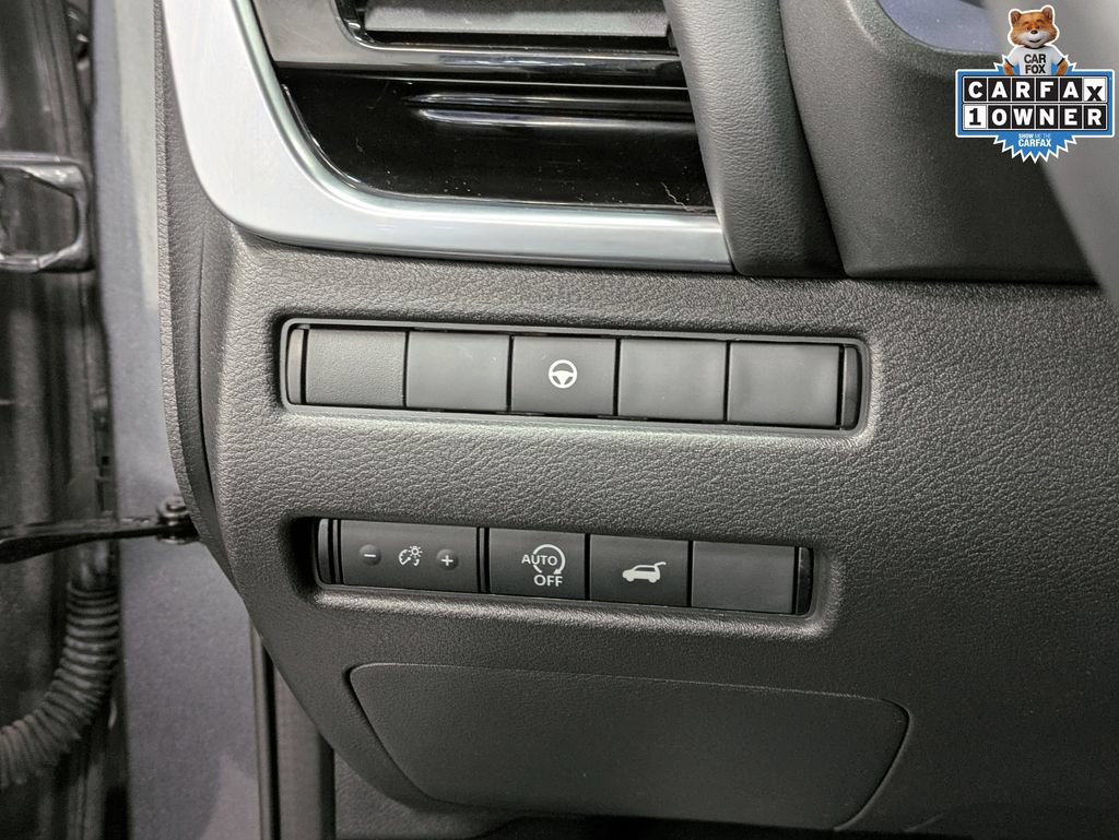 Used 2023 Nissan Rogue SL AWD/4WD image 21