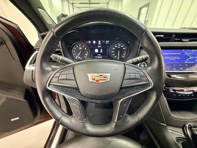 Certified 2022 Cadillac XT5 Premium Luxury w/ Technology Package AWD/4WD image 11