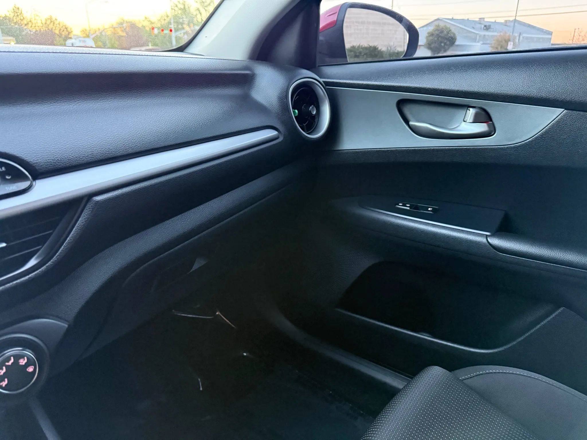 Used 2021 Kia Forte LXS FWD image 20