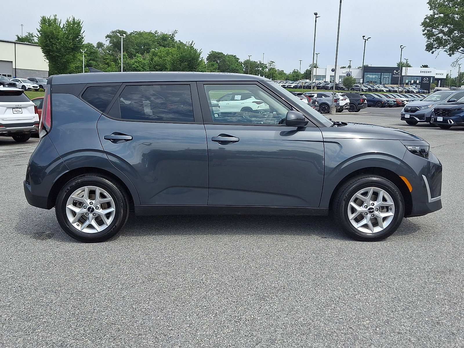Certified 2025 Kia Soul LX w/ LX Technology Package FWD image 7