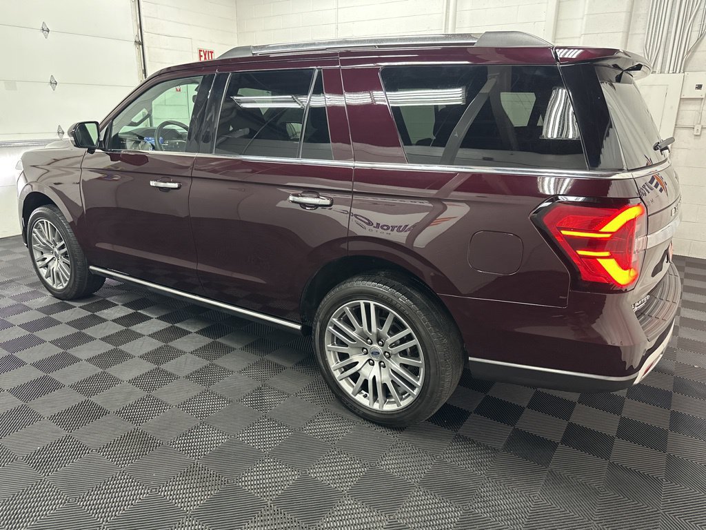 Used 2024 Ford Expedition Limited AWD/4WD image 6