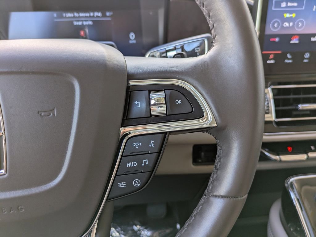 Certified 2023 Lincoln Navigator L Reserve AWD/4WD image 33
