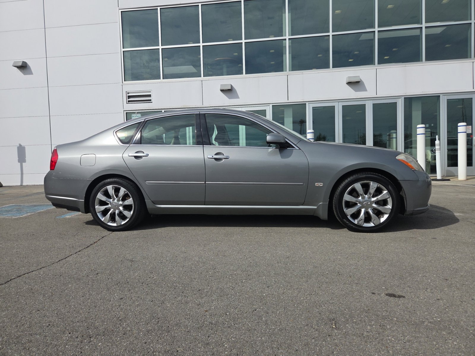 Used 2006 INFINITI M45 RWD image 3