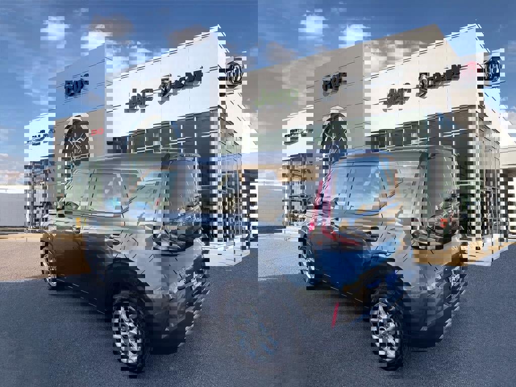 Used 2024 Kia Soul LX w/ Option Group 015 image 3