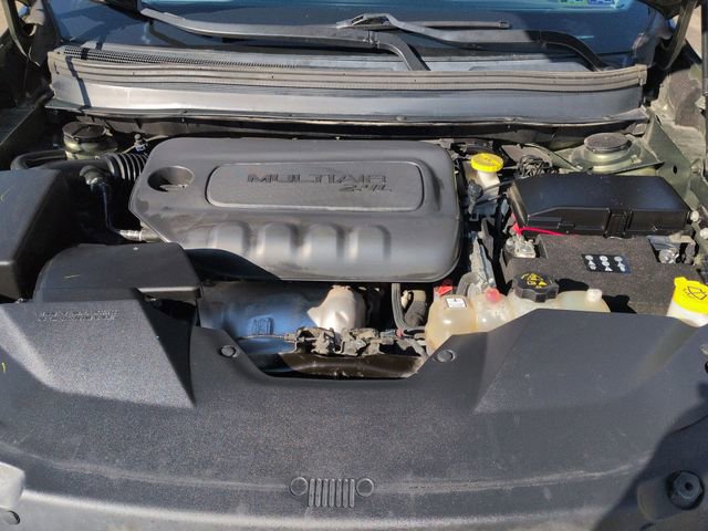 Used 2019 Jeep Cherokee Latitude Plus w/ Cold Weather Group image 30