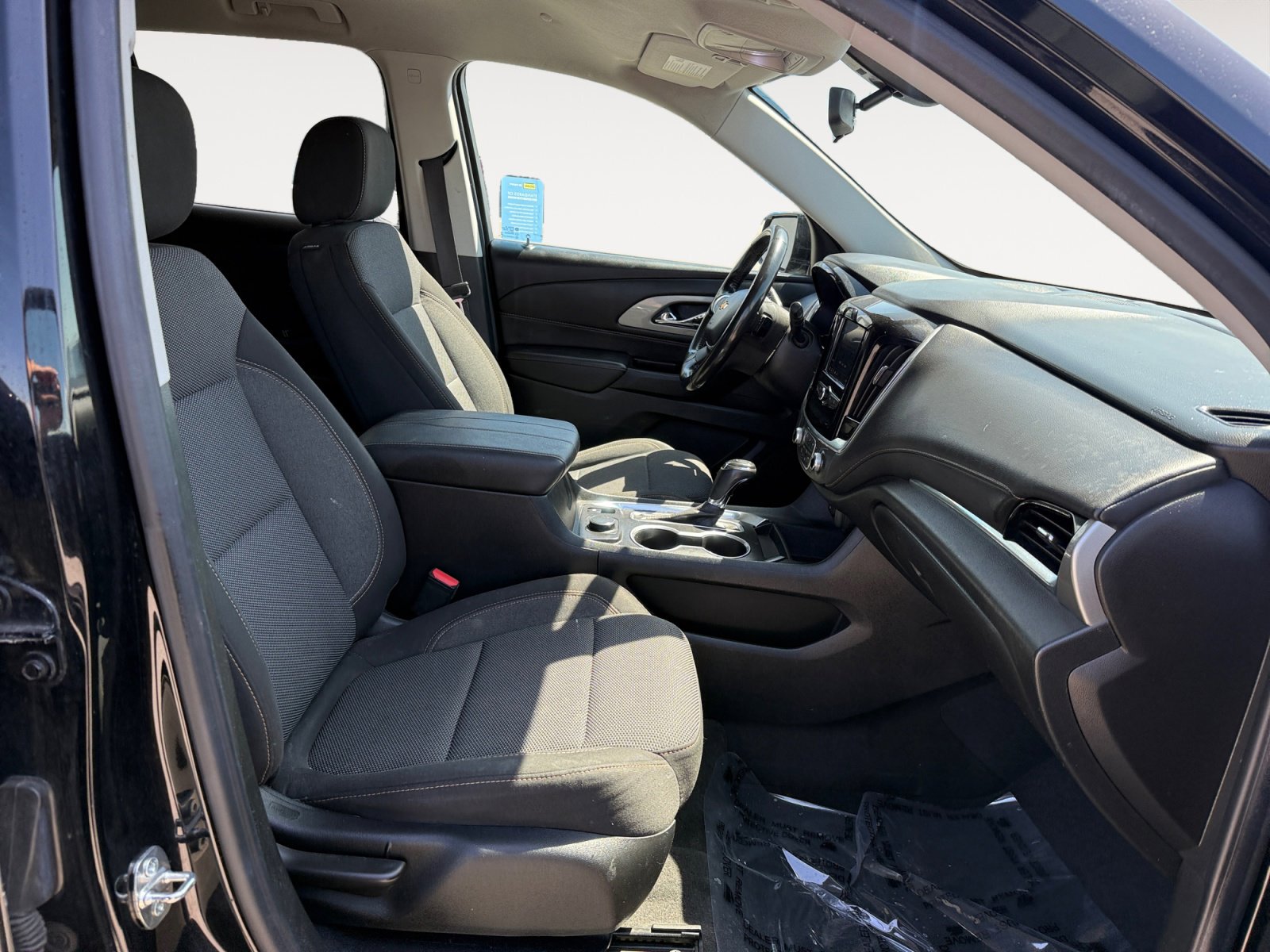 Used 2020 Chevrolet Traverse LT FWD image 19