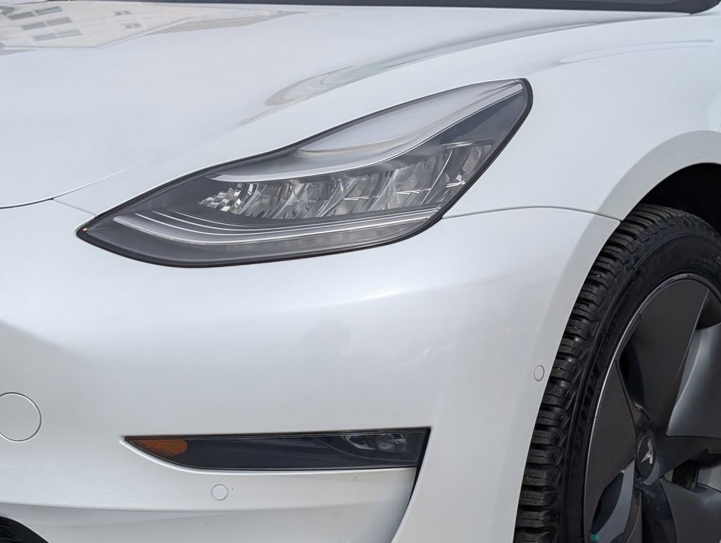 Used 2020 Tesla Model 3 Long Range image 9