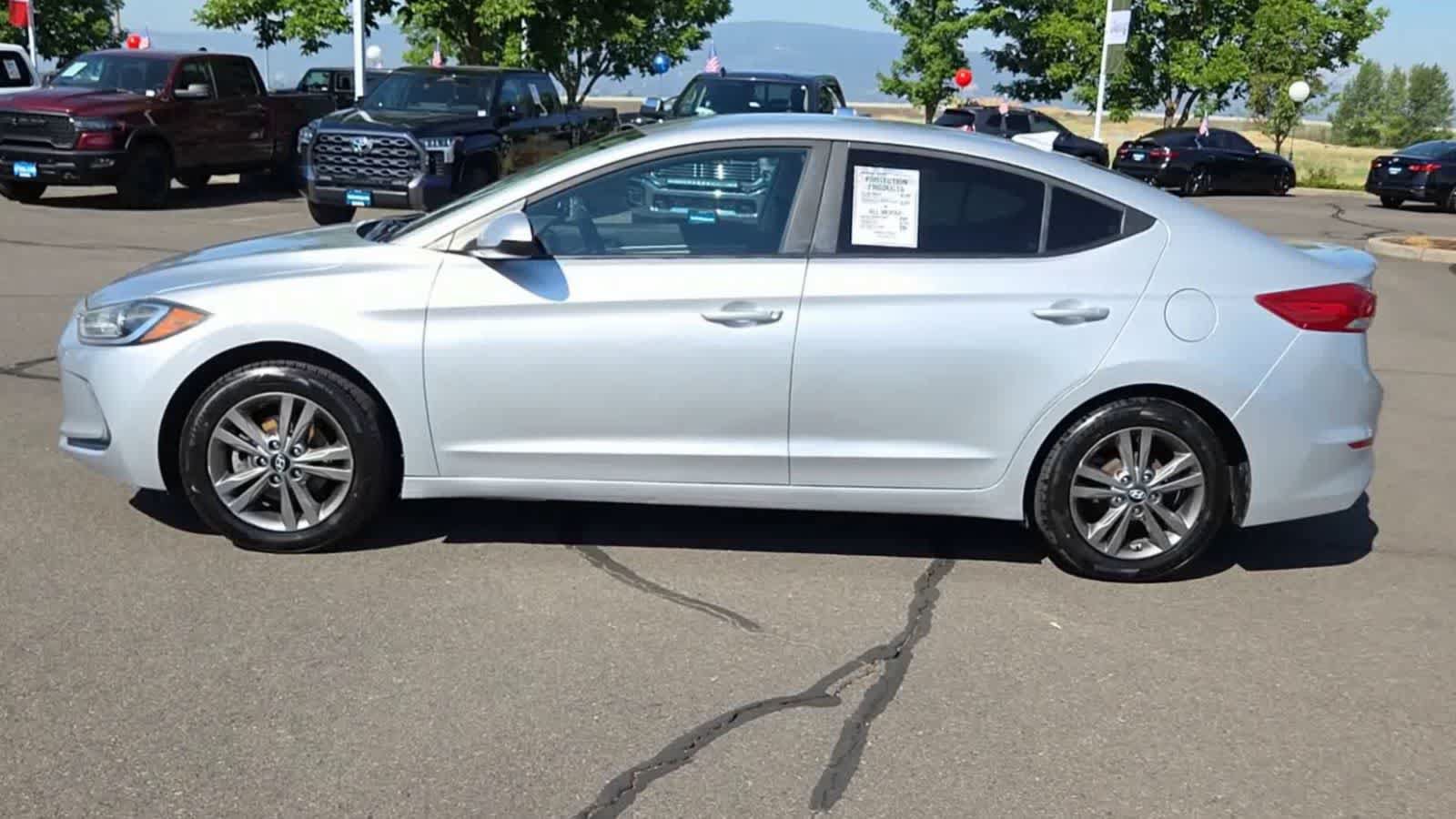 Used 2017 Hyundai Elantra SE w/ SE A/T Tech Package 03 FWD image 5