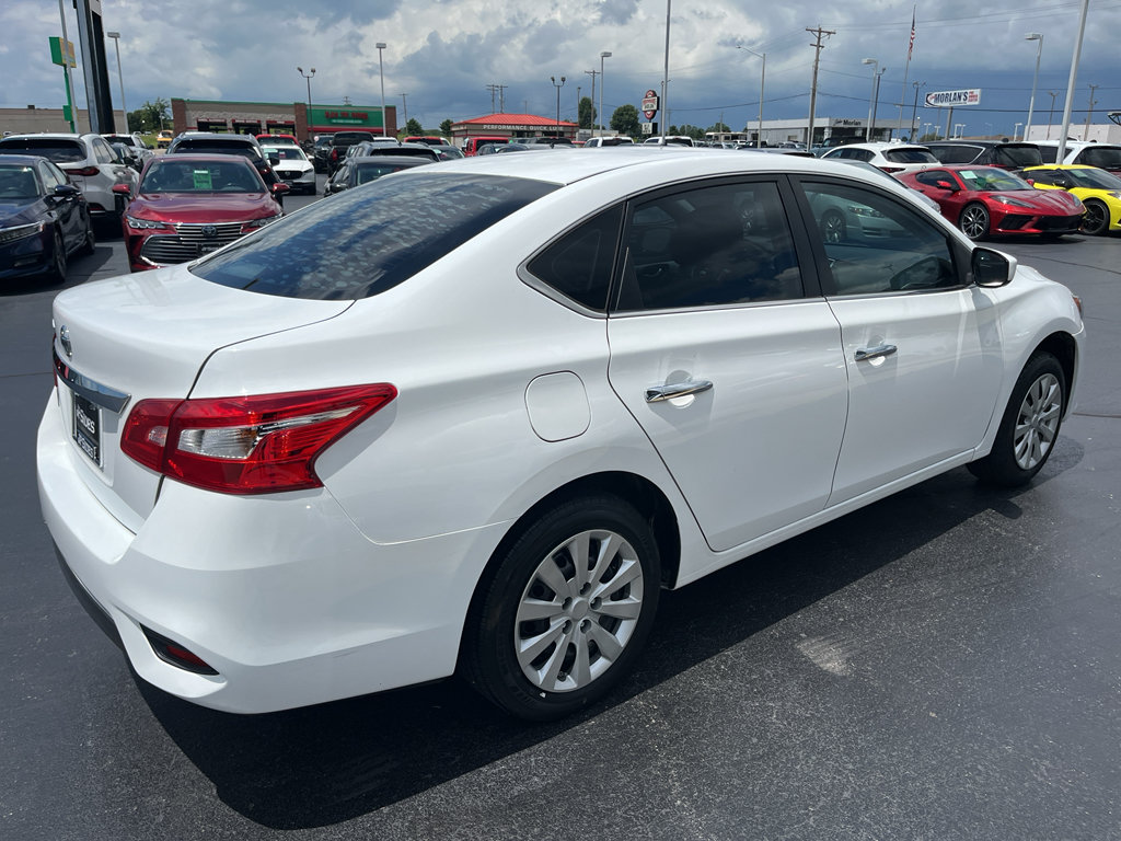 Used 2016 Nissan Sentra S FWD image 11