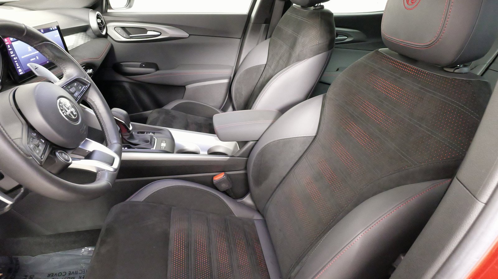 Used 2024 Alfa Romeo Tonale Veloce image 48