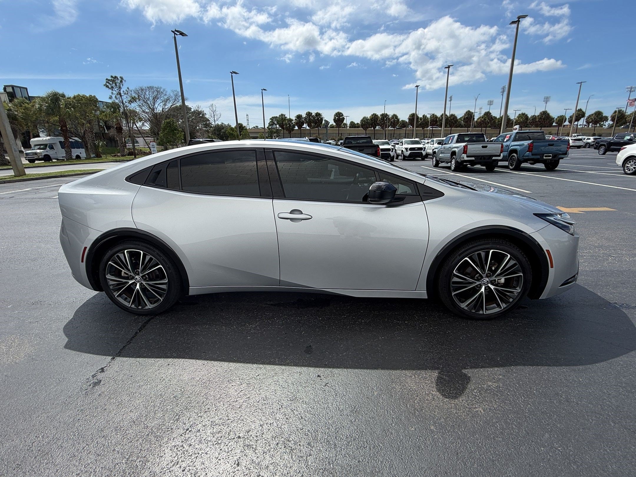 Used 2024 Toyota Prius Limited FWD image 8