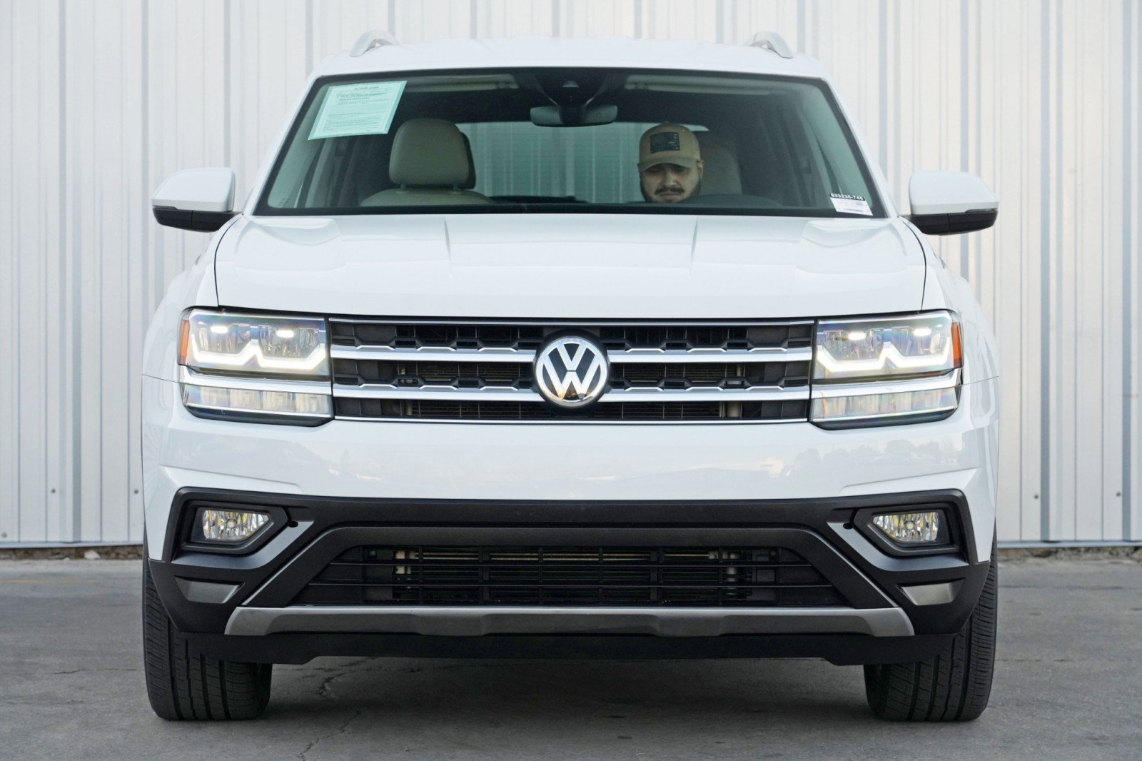 Used 2019 Volkswagen Atlas SE w/ Towing Package image 6