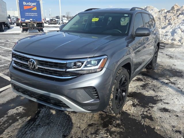 Used 2022 Volkswagen Atlas SE image 2