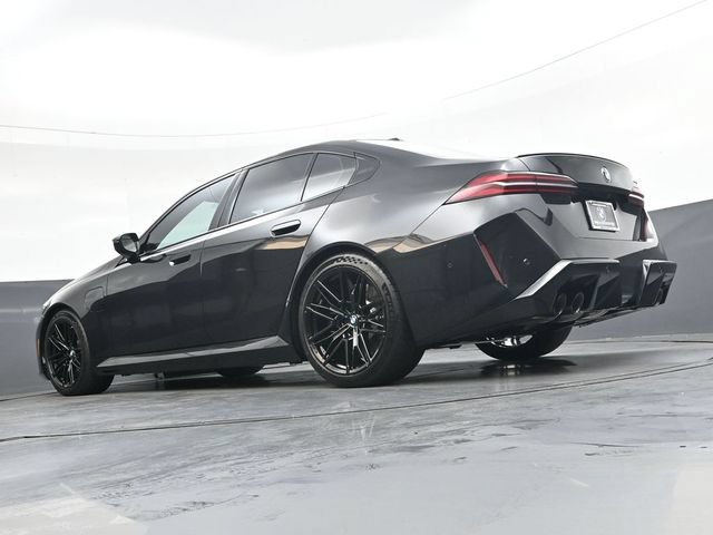 Used 2026 BMW M5 w/ Executive Package AWD/4WD image 38