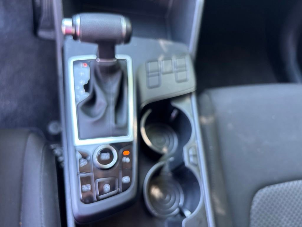 Used 2025 Kia Sportage LX FWD image 27