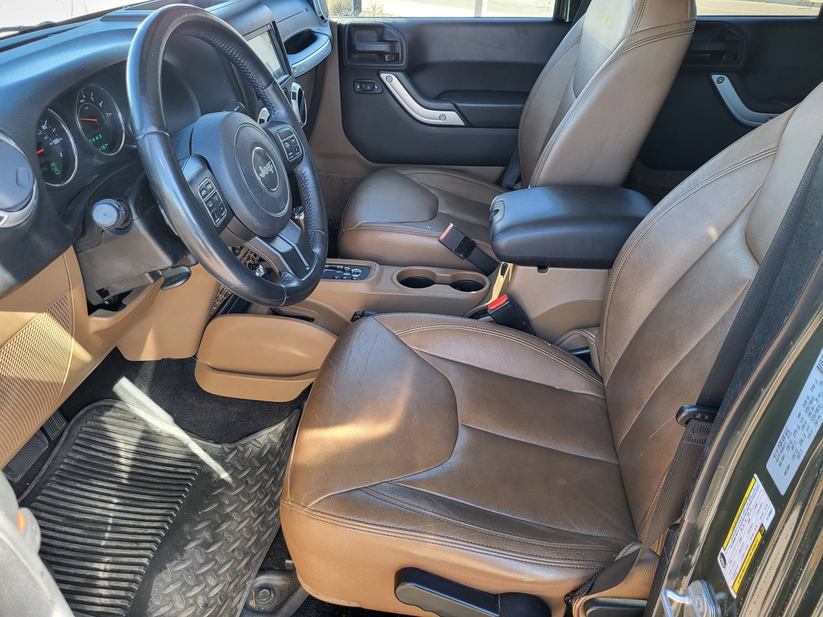 Used 2024 Jeep Wrangler Unlimited Rubicon 4xe image 16