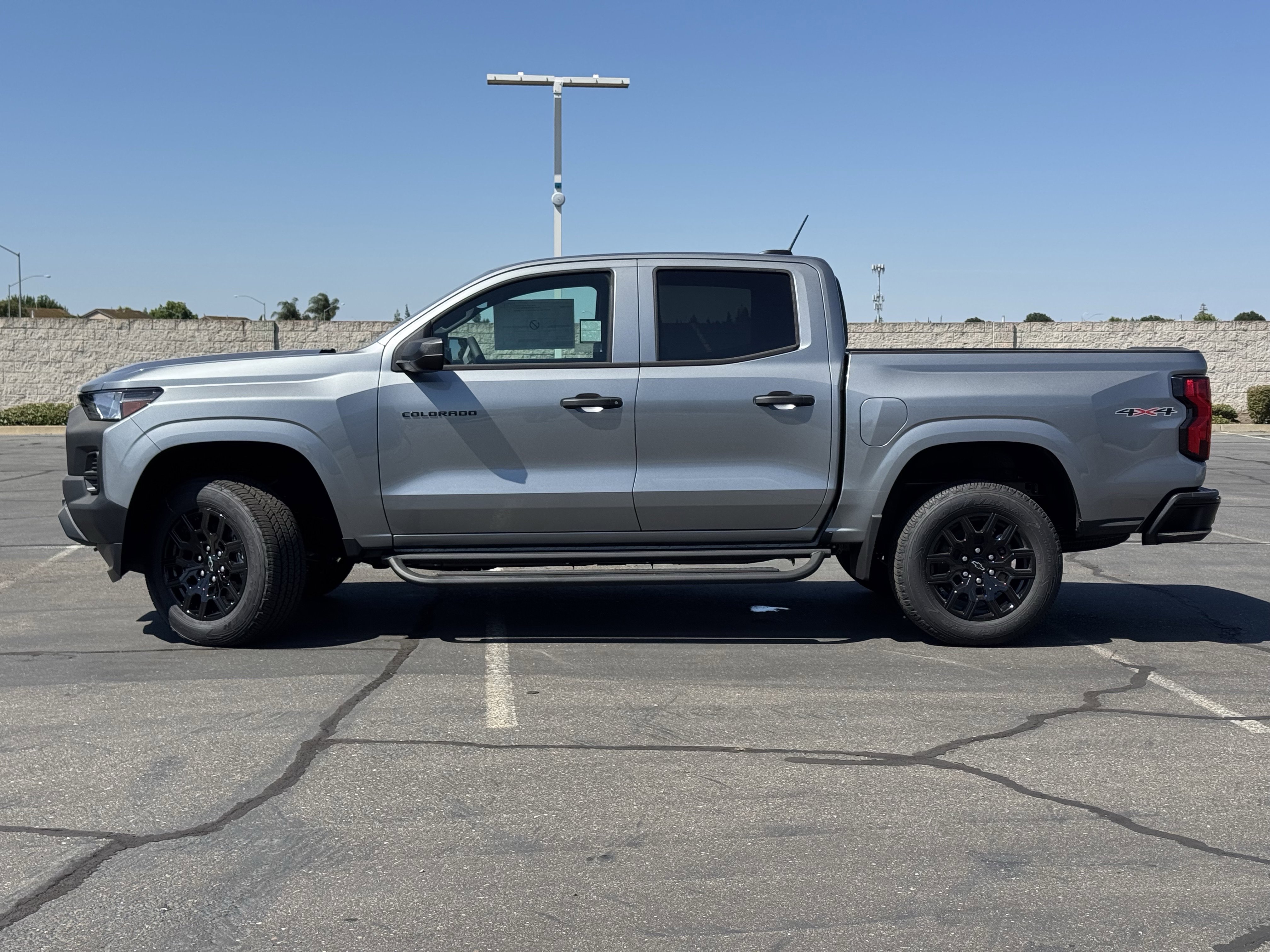 New 2026 Chevrolet Colorado W/T w/ WT Custom Package AWD/4WD image 4