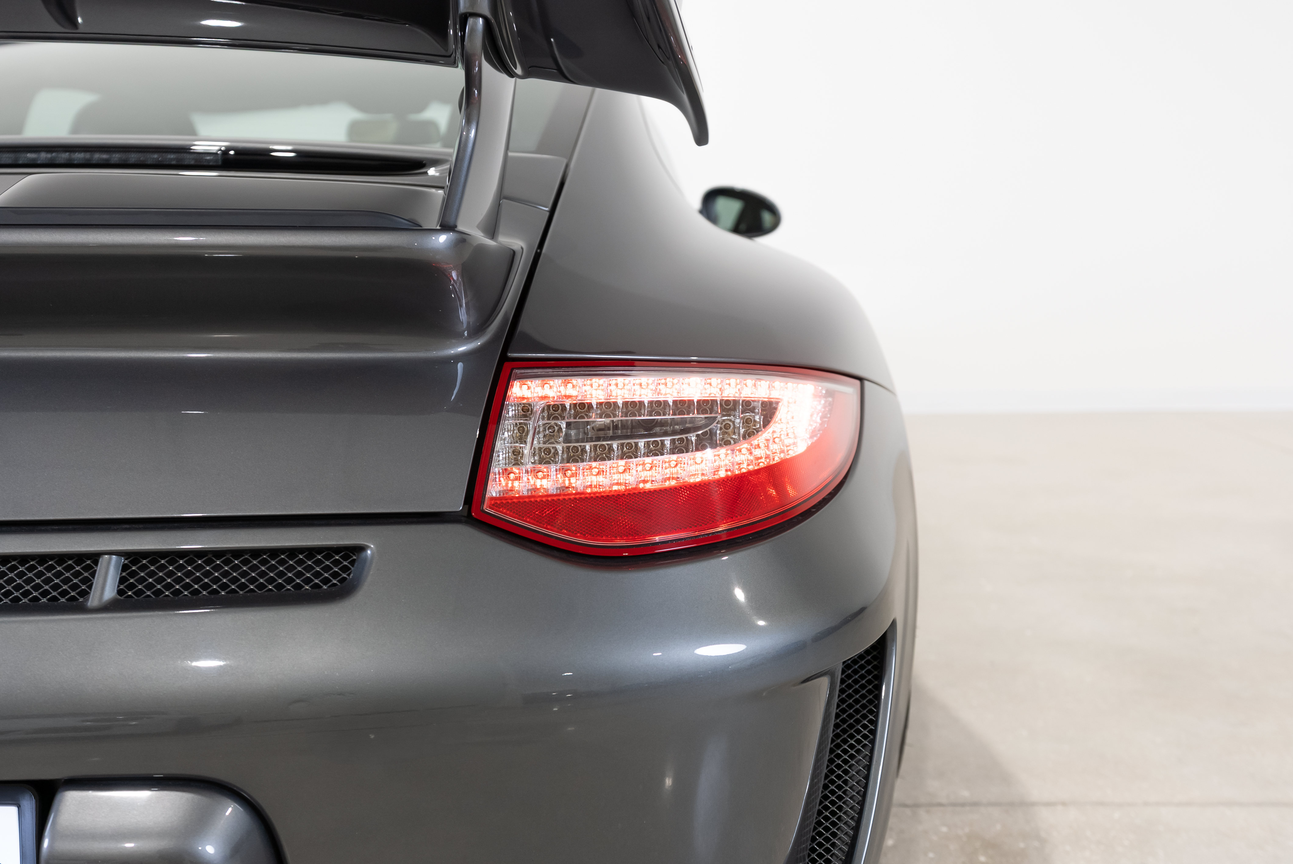 Used 2011 Porsche 911 GT3 RWD image 27