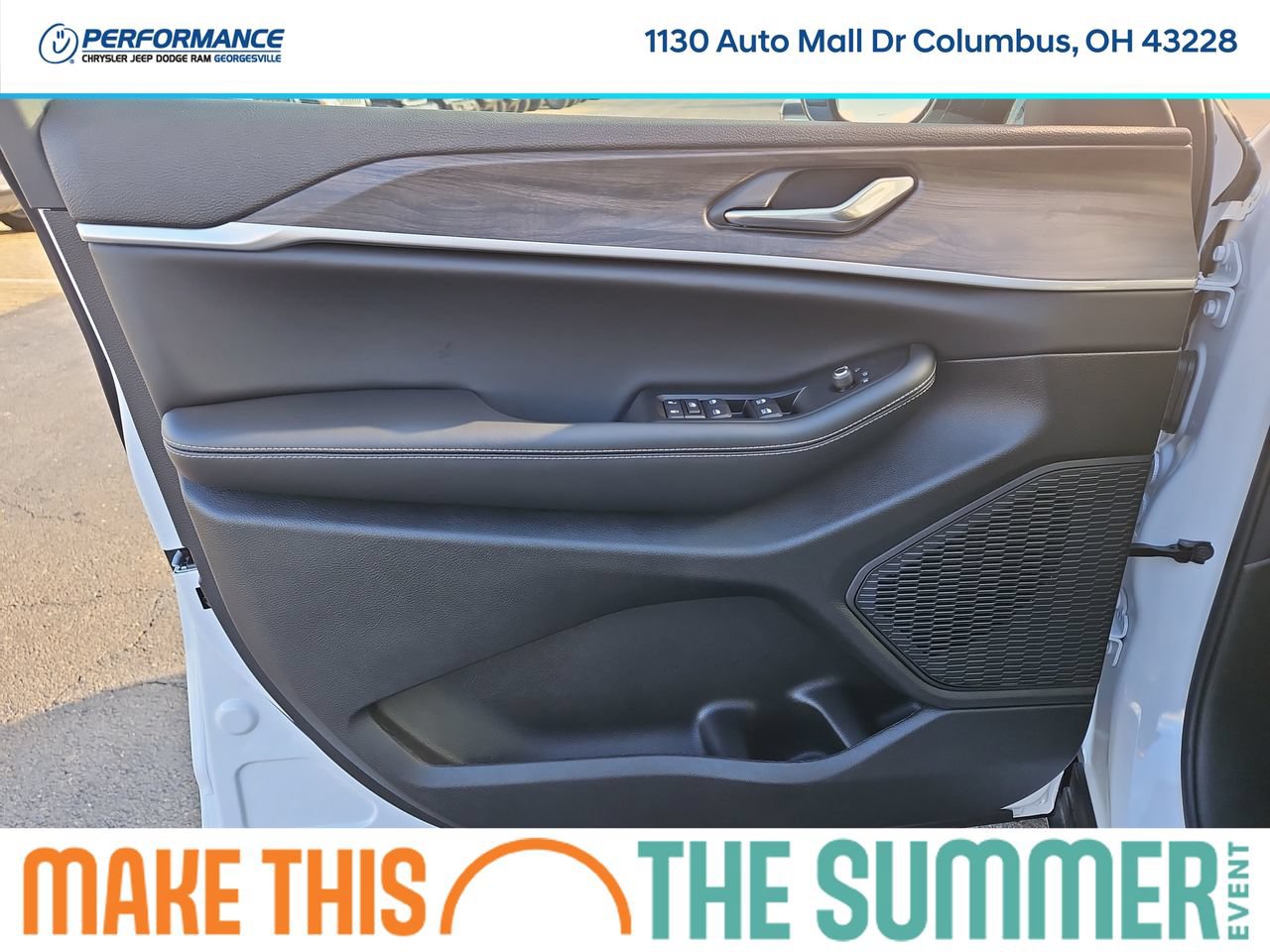 New 2026 Jeep Grand Cherokee Altitude AWD/4WD image 18